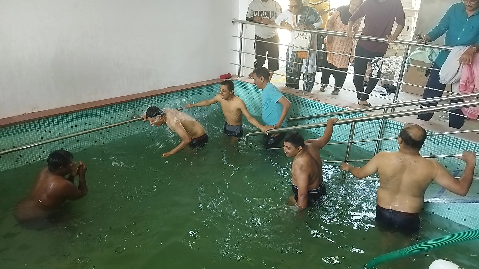 Enjoying_swimming
